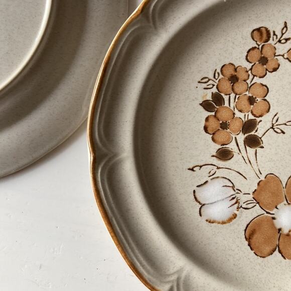 Vintage Hearthside Baroque “Autumn Fair” Dinner Plates, Set of 2 - Picture 6 of 10